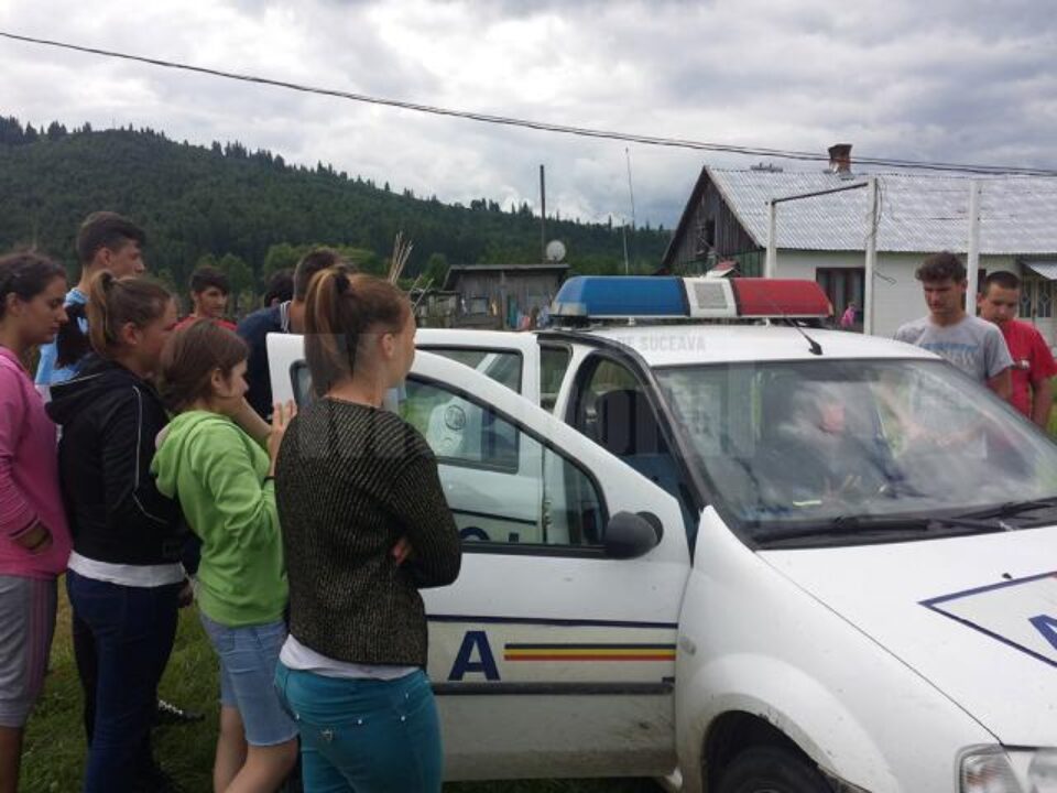 Peste 50 de copii din județ merg în tabere de vară cu poliția