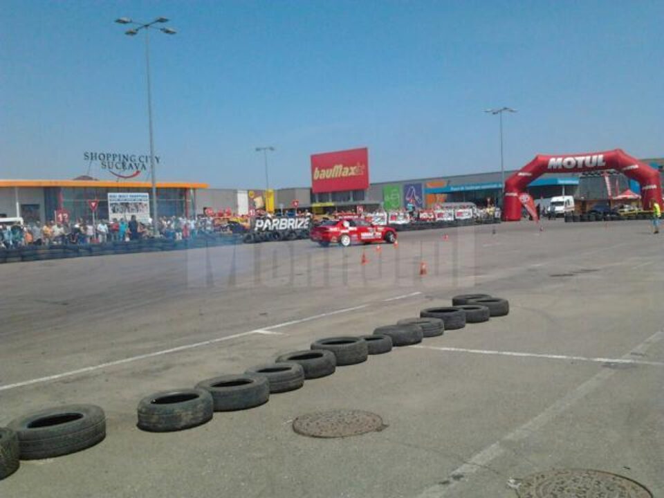 Cei mai buni piloți din România au început noul sezon al naționalelor de drift la Suceava
