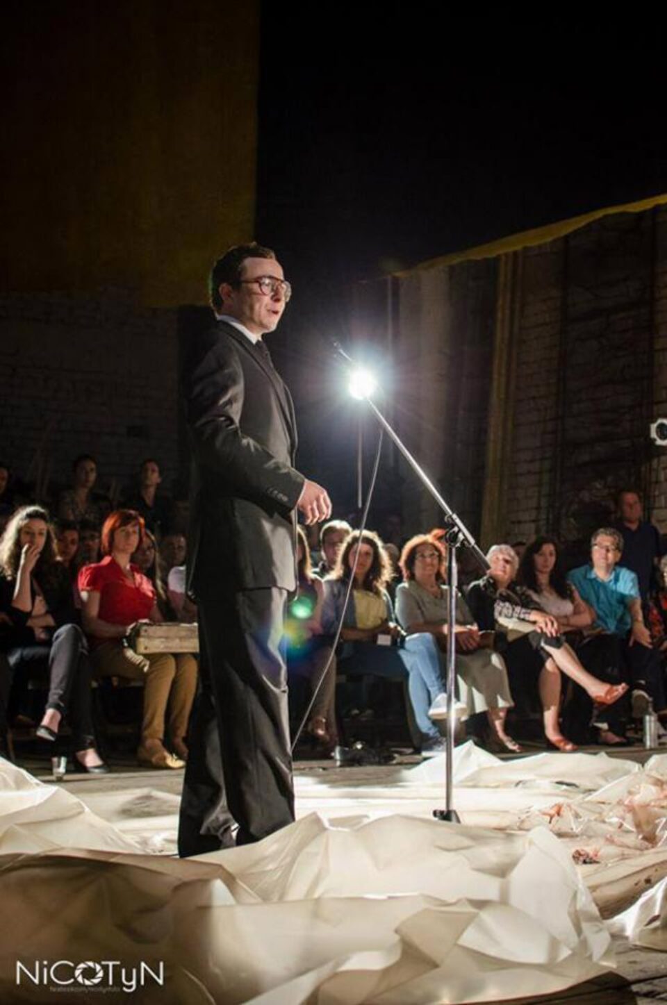 „Crima” pusă în scenă de englezi, la Festivalul Internațional al Școlilor de Teatru Suceava, i-a amuțit pe spectatori