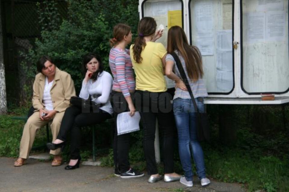 11 elevi din județ vor fi recompensați cu premii în bani de Guvernul României
