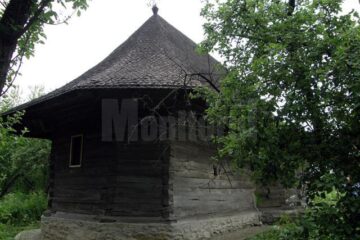 Biserica de lemn de la Bănești ar putea fi amplasată în incinta Muzeului Satului Bucovinean