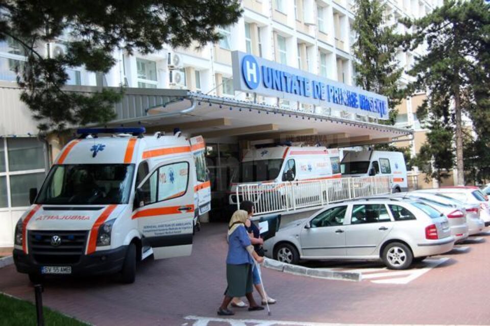 Din cauza leziunilor pe care le aveau, trei dintre victime au fost transferate la Spitalul Județean Suceava