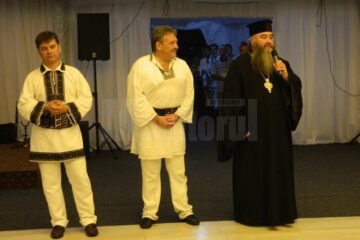 Marele bal humorean, la care ținuta a fost obligatorie, costumul popular fiind vedeta, a ajuns la cea de-a IX-a ediție