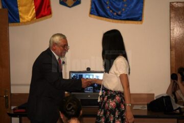 Elevii suceveni cu 10 pe linie la bacalaureat și evaluarea națională au fost premiați de Ministerul Educației