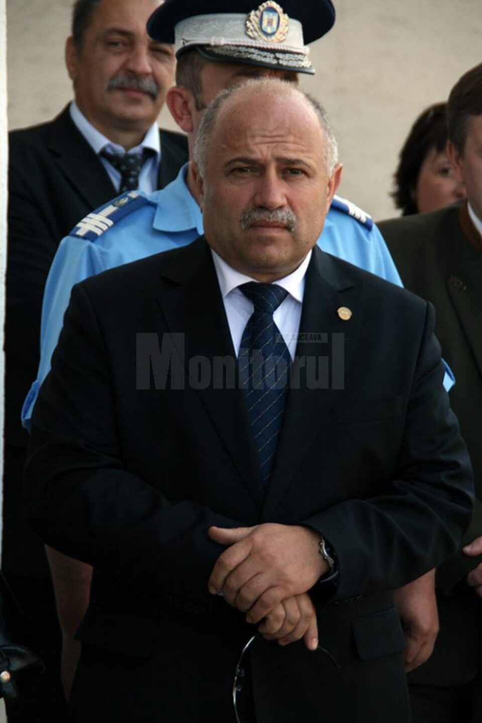 Dumitru Dîmbu, pe vremea când era procuror-șef al secției de urmărire penală din cadrul Parchetului de pe lângă Tribunalul Suceava Dumitru Dîmbu, pe vremea când era procuror-șef al secției de urmărire penală din cadrul Parchetului de pe lângă Tribunalul Suceava