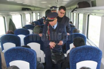 În trenuri au fost organizate patrule