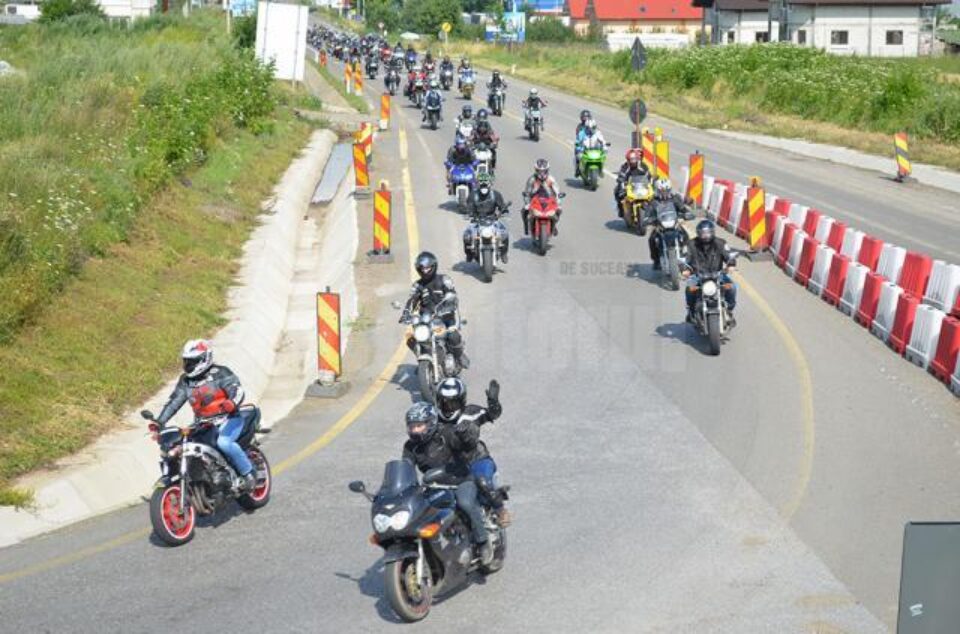 Motocicliști din toată țara au invadat șoselele din județ