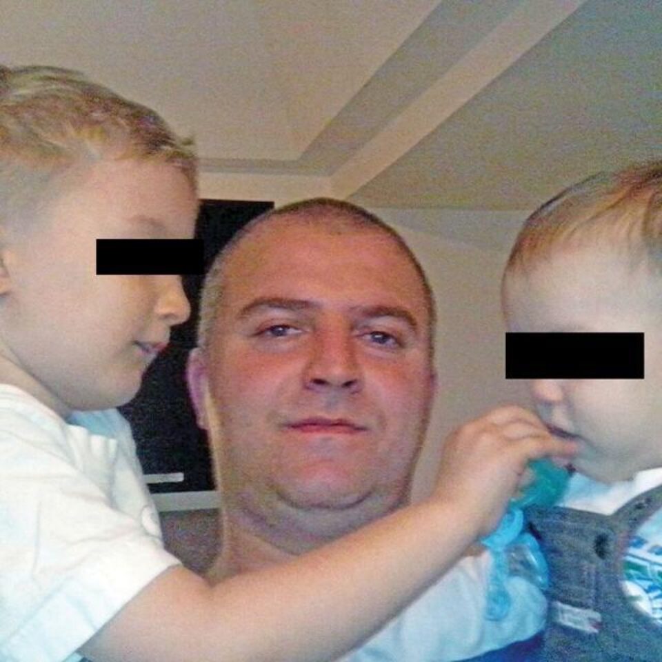 Florin Sebastian Balan și cei doi copii ai săi.