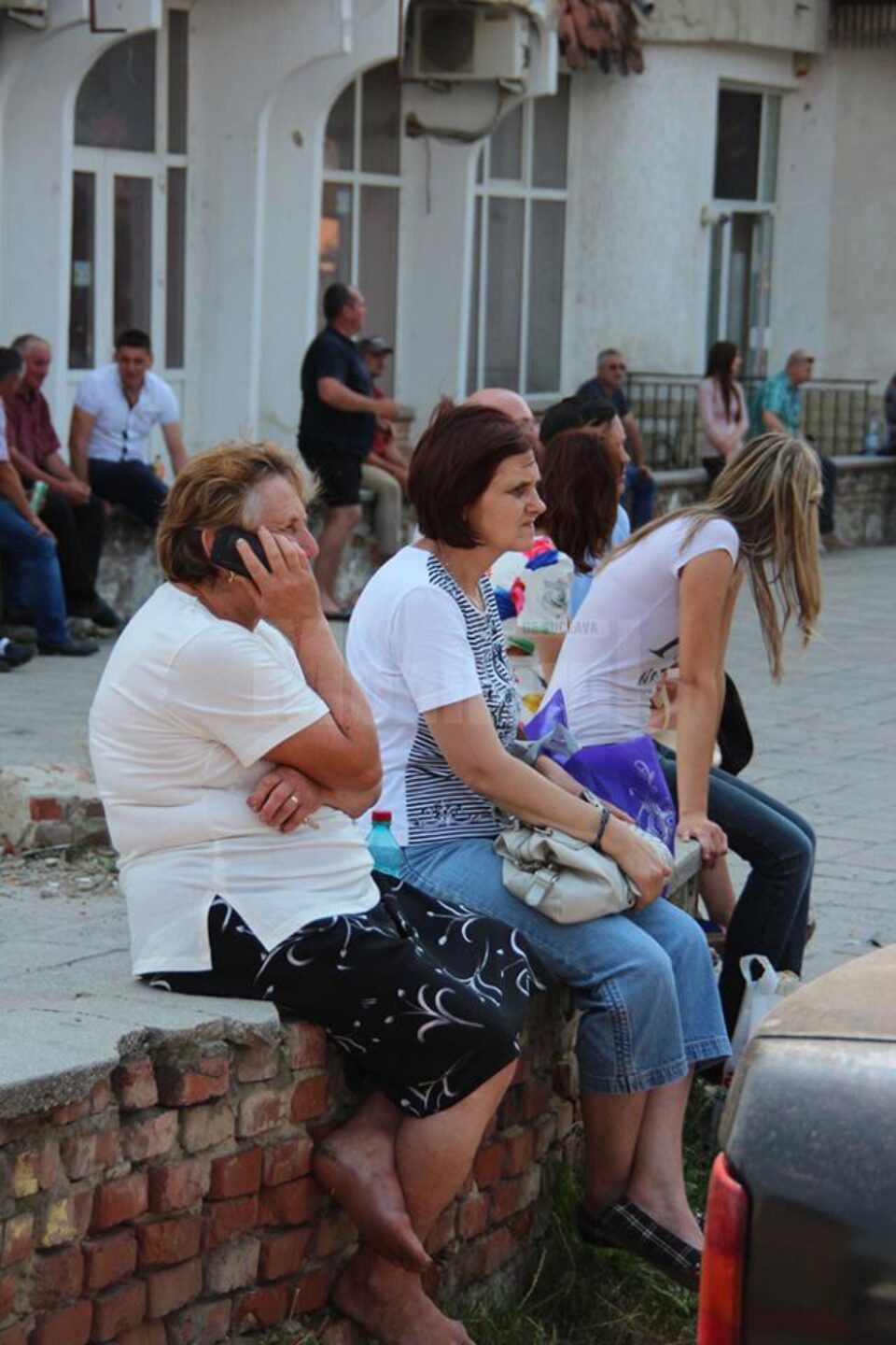 Candidații au schimbat impresii la ieșirea din examen