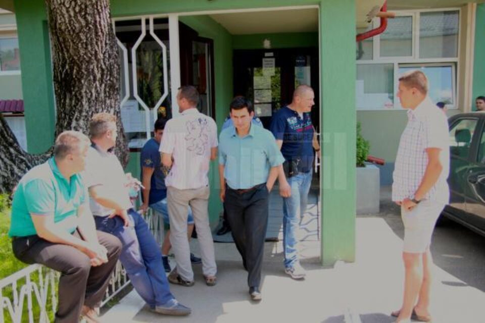 Numărul cadrelor didactice care au promovat examenul de definitivat este de 187