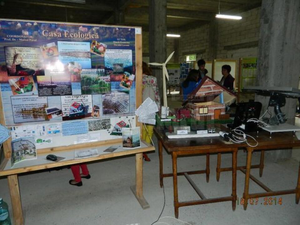 Proiectul Casa ecologică - Macheta și standul de prezentare