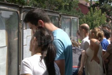 77,87% dintre cei examinați au luat note peste 5, asta înseamnă că vor putea ocupa un post didactic