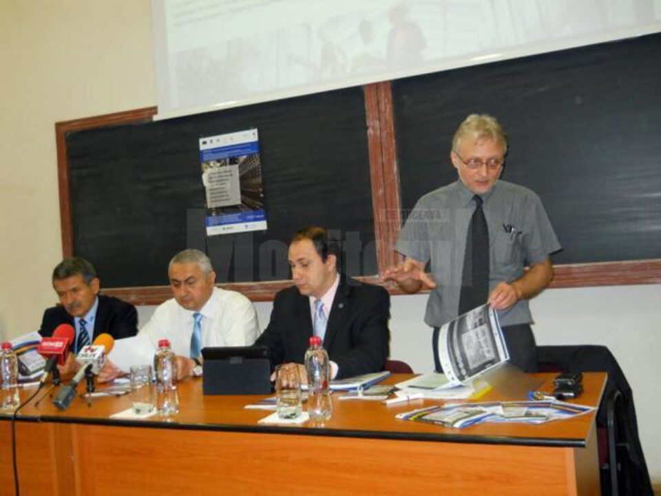 Lansarea a proiectului „Creșterea calității ofertei educaționale în învățământul superior prin adaptarea și îmbunătățirea programelor de studii de licență” Lansarea a proiectului „Creșterea calității ofertei educaționale în învățământul superior prin adaptarea și îmbunătățirea programelor de studii de licență”