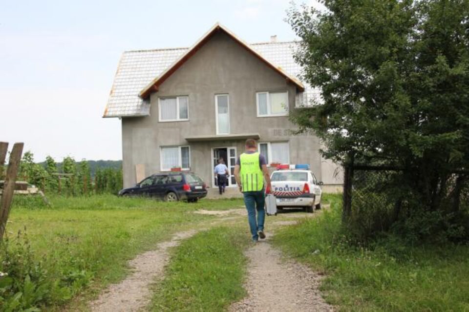 Poliția face investigații la locul dramei