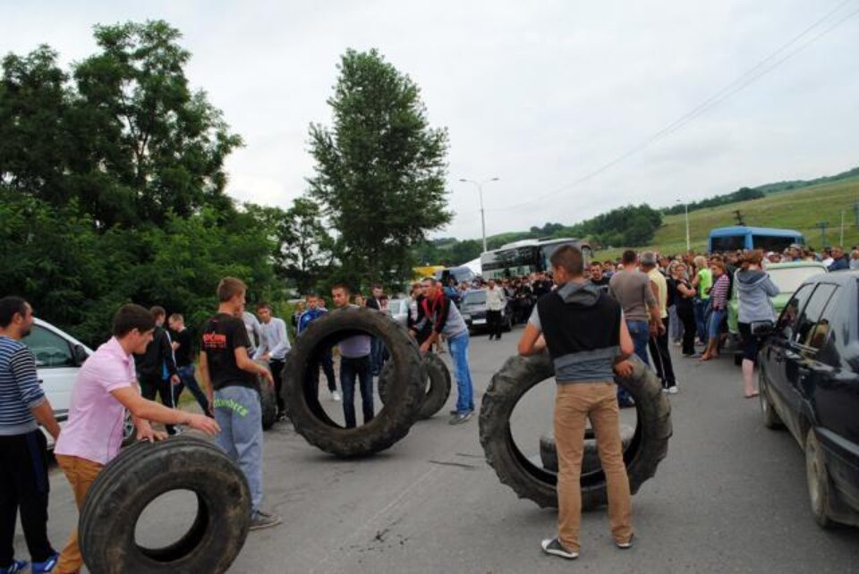 Drum blocat în zona Cernăuți. Foto: bucpress.eu