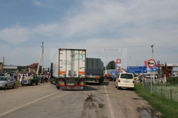Drumul european dintre Suceava și Cernăuți a fost blocat timp de cinci zile