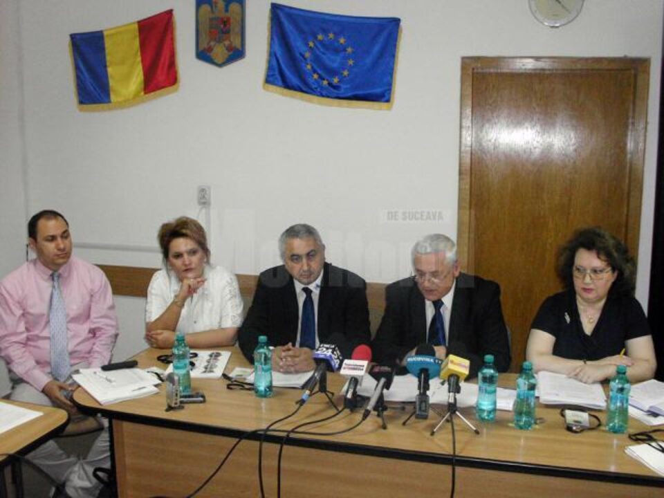 Organizatorii au menționat că la olimpiadă vor participa aproximativ 650 de persoane - elevi, profesori, organizatori și invitați Organizatorii au menționat că la olimpiadă vor participa aproximativ 650 de persoane - elevi, profesori, organizatori și invitați