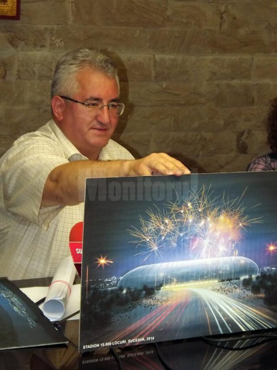 Primarul Ion Lungu a prezentat proiectul noului stadion al Sucevei, cu 15.000 de locuri