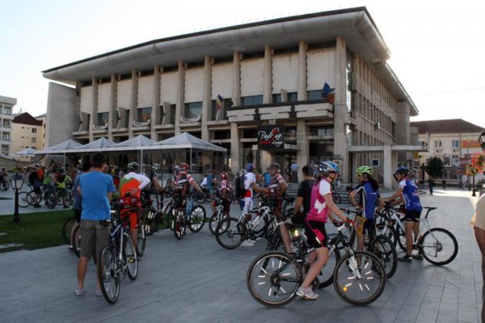 Aproape 200 de bicicliști au participat la miting, solicitând să fie create condiții pentru practicarea acestui sport