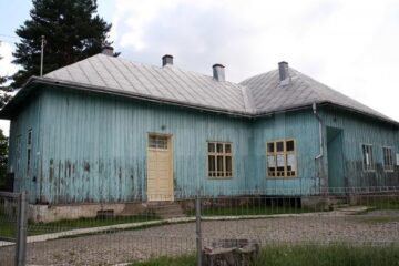 Școala unde învață copiii țiganilor are peste 120 de ani