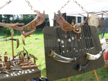 Standul sculptorului în os Ferenc Szilveszter