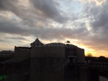 Cetatea de Scaun a Sucevei a găzduit festivitatea de deschidere a celei de-a VIII-a ediții a IOAA
