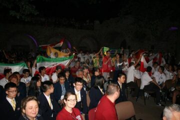 Lasere, flăcări și fulgere, la festivitatea de deschidere a Olimpiadei Internaționale de Astronomie și Astrofizică de la Suceava