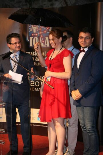 Iustina Crăciun și Denis Turcu, alături de ministrul Mihnea Costoiu