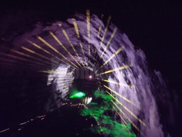 Lasere, flăcări și fulgere, la festivitatea de deschidere a Olimpiadei Internaționale de Astronomie și Astrofizică de la Suceava