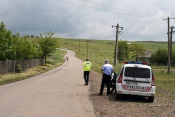 De vineri până sâmbătă seară, polițiștii au prins în trafic nu mai puțin de șapte șoferi fără permis ori drept de conducere