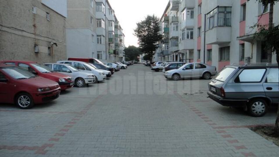 Administrația locală a reușit să amenajeze parcări moderne în cartierele Obor și Mihai Viteazul