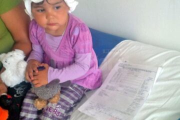 Rebeca Mariana Matei, în vârstă de 2 ani, din Șerbăuți, are nevoie urgent de o operație de reparare a inimii