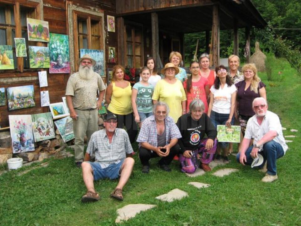 Participanți la Tabăra națională de artă plastică de la Păltinoasa