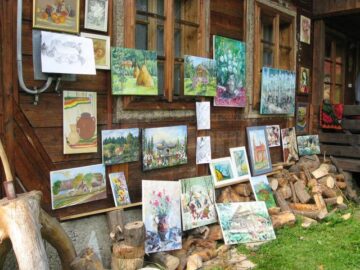 Casa din Păltinoasa a sculptorului Toader Ignătescu găzduiește prima ediție a unei tabere naționale de artă plastică