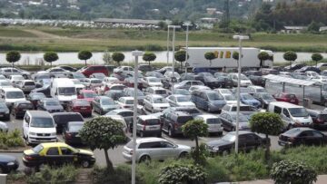 Fiind zi de sărbătoare, foarte mulți suceveni au mers la cumpărături