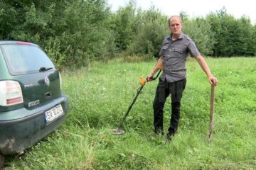 Paul Croitoriu a descoperit tezaurul de 309 monede cu un detector de metale în valoare de 175 de euro