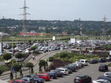 Fiind zi de sărbătoare, foarte mulți suceveni au mers la cumpărături