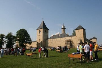 Platoul Mănăstirii Dragomirna a fost animat de zeci de participanți la Olimpiada Internațională de Astronomie și Astrofizică