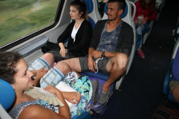 De regulă, aceste vagoane circulă de la Suceava la Pașcani sau până la Iași, pe trenurile folosite preponderent de navetiști și elevi