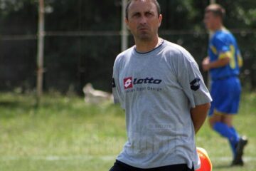 Florin Cristescu, antrenorul echipei grupei de copii născuți în anul 2000 de la Rapid Suceava