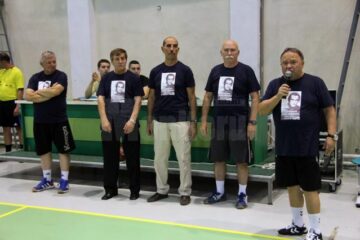 Foștii colegi de echipă au ținut un moment de reculegere în memoria marelui handbalist sucevean Mihai Mironiuc