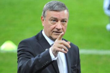 Mircea Sandu renunță la 50.000 de euro și funcția de președinte de onoare al FRF
