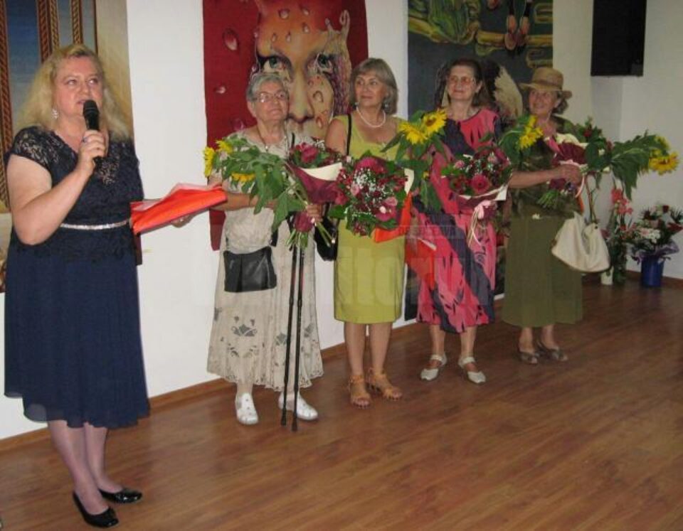 Expoziția Clasic și modern - tehnici ale tapiseriei parietale