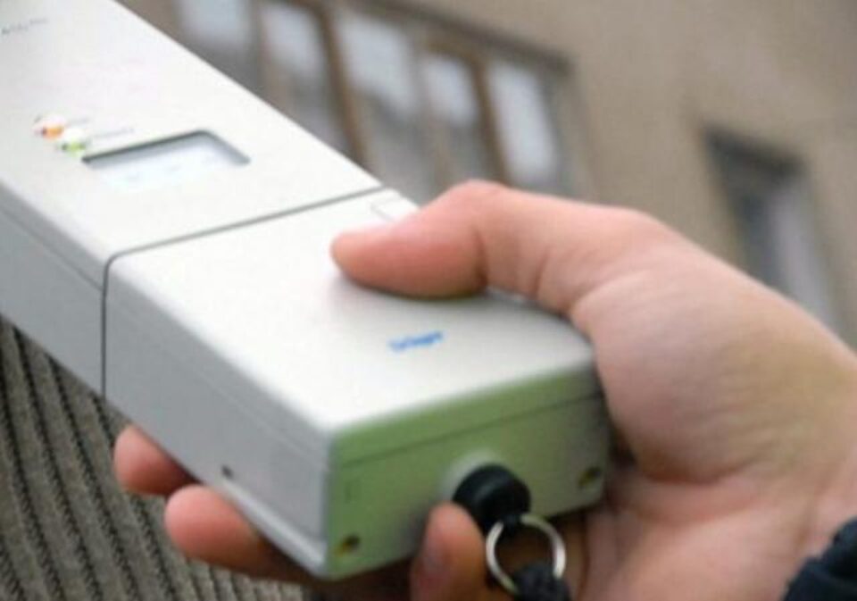 Un medic care a refuzat să-i fie testată alcoolemia, condamnat la 100 de zile de muncă în folosul comunității Un medic care a refuzat să-i fie testată alcoolemia, condamnat la 100 de zile de muncă în folosul comunității