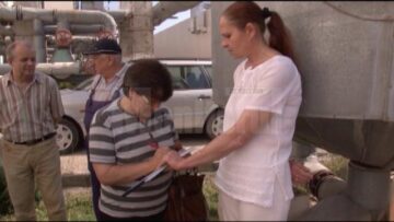 Circa 20 de angajați ai fabricii de seringi Genko Group SA Suceava au venit ieri din concediu, la firmă, pentru a protesta că nu și-au primit salariile de luni de zile