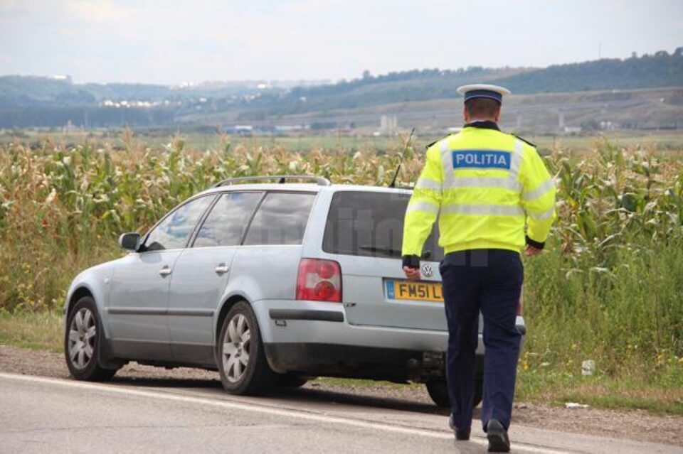 Poliția Rutieră împreună cu un echipaj al Registrului Auto Român (RAR) a verificat 311 mașini înmatriculate în alte state