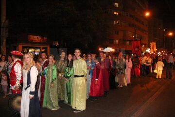 Parada cu făclii a Festivalului de Artă Medievală „Ștefan cel Mare”