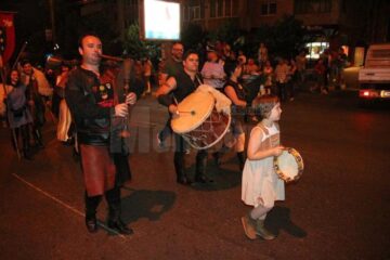 Parada cu făclii a Festivalului de Artă Medievală „Ștefan cel Mare”