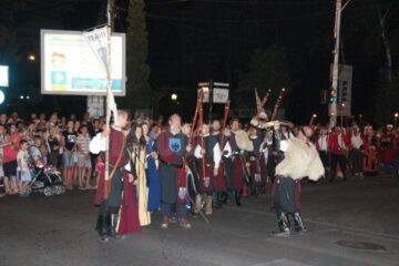 Parada cu făclii a Festivalului de Artă Medievală „Ștefan cel Mare”