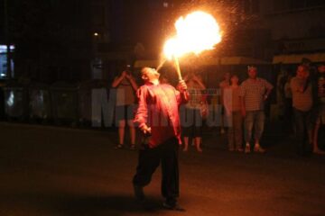 Parada cu făclii a Festivalului de Artă Medievală „Ștefan cel Mare”